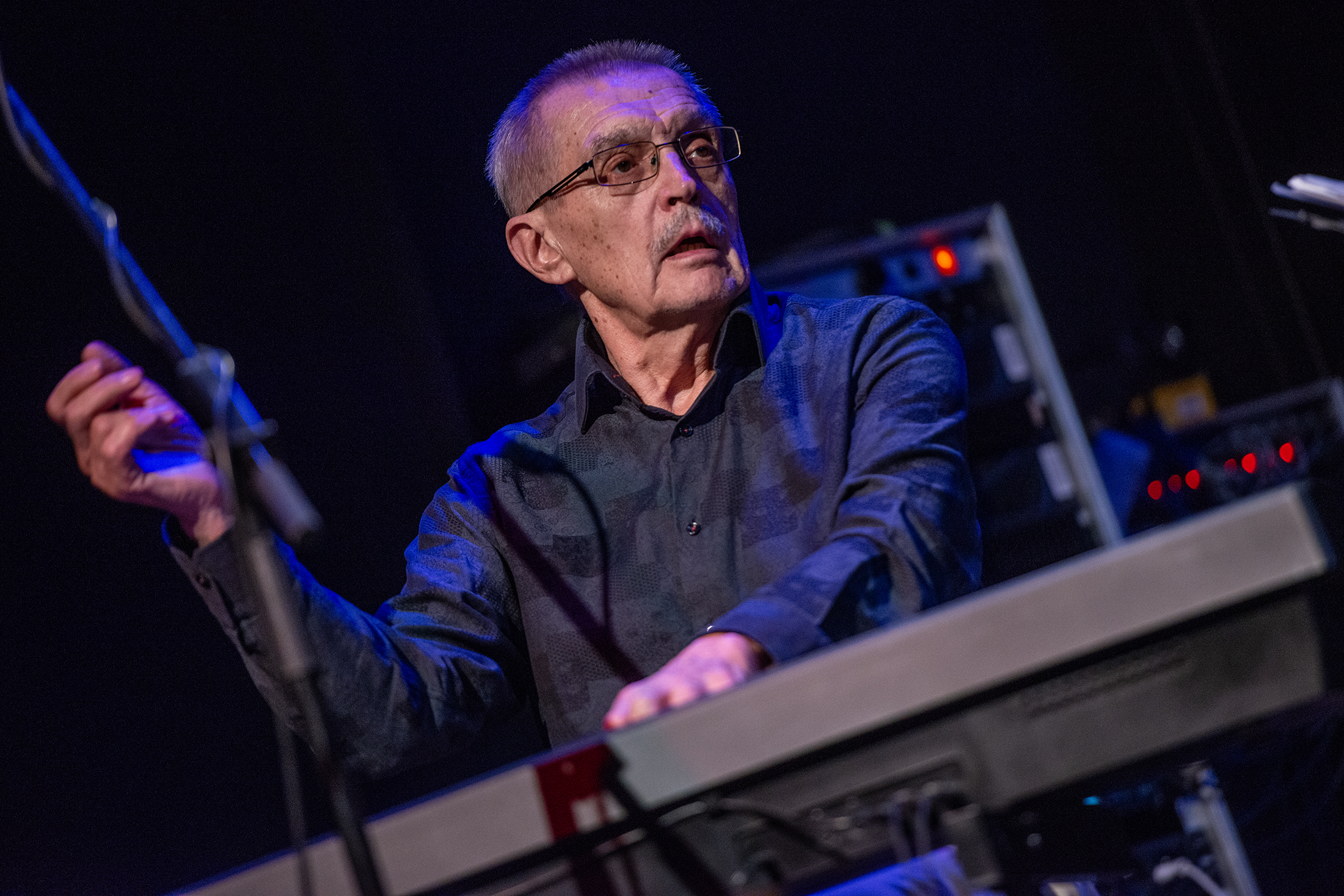 022